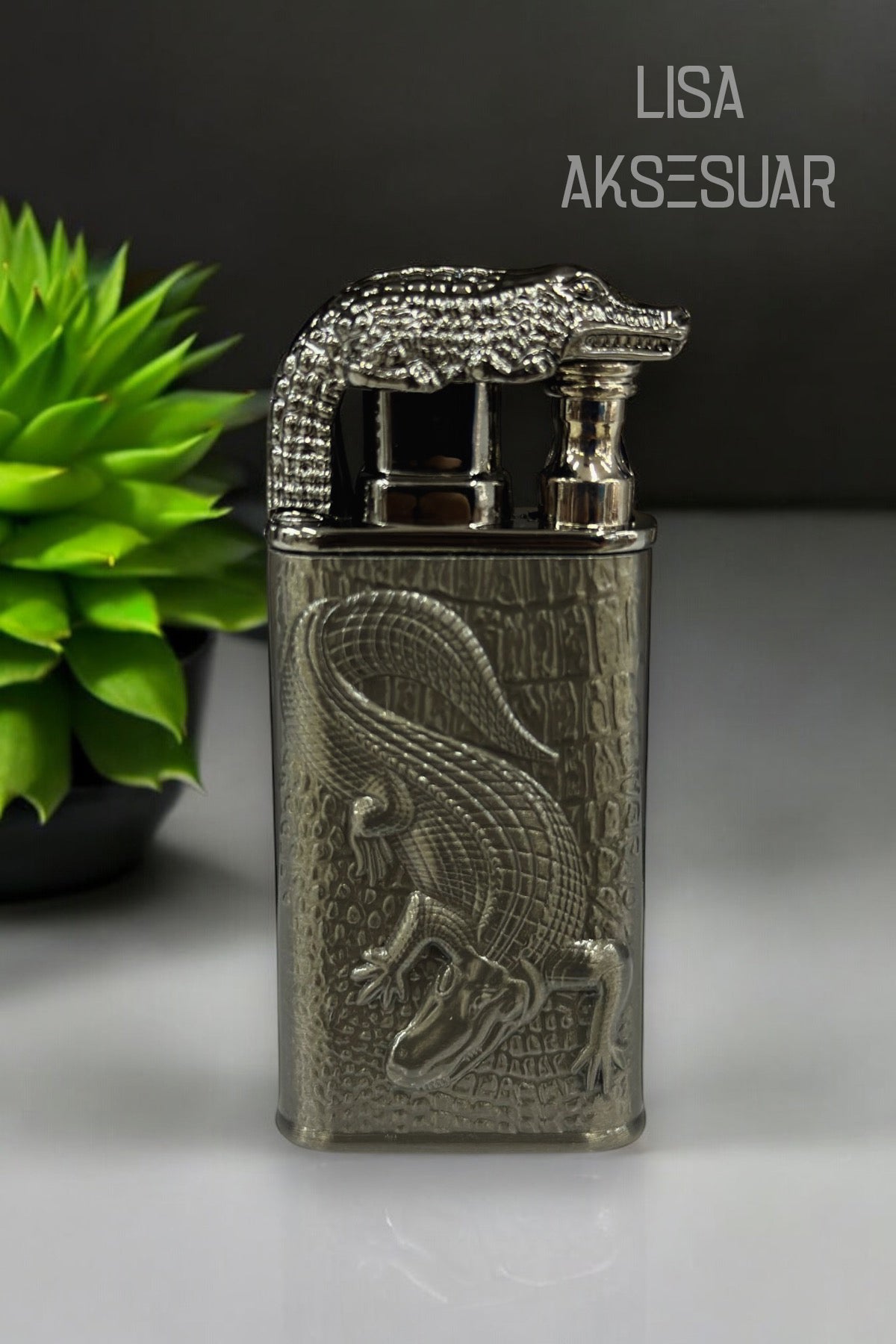 3D Kabartmalı Timsah Desenli Çift Alevli Metal Çakmak